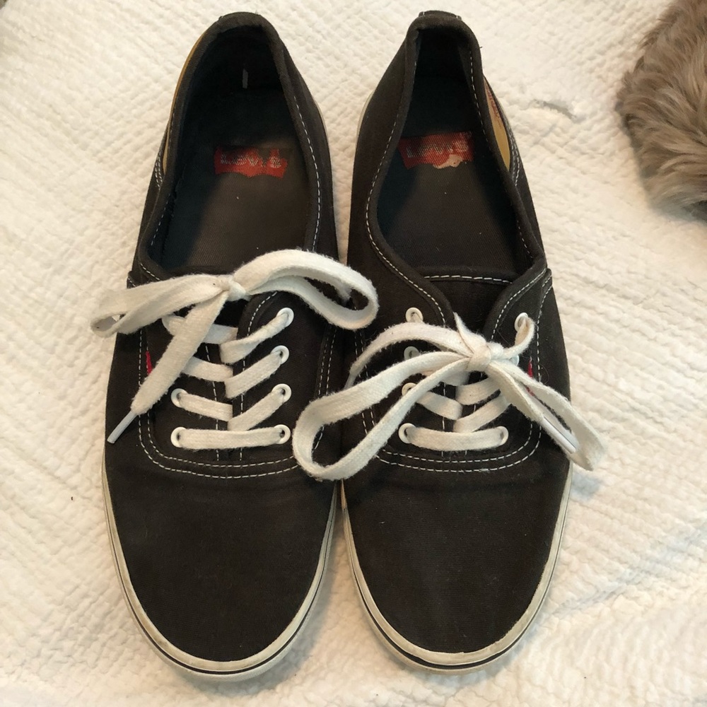 Levi’s Canvas Shoe